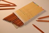 C006CV Clover Pencil Set